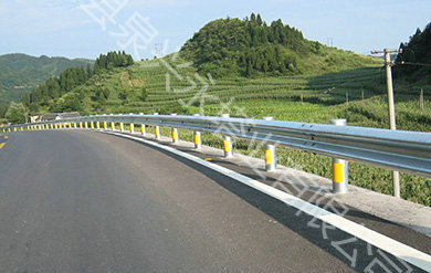 公路防撞波形護欄板-2.jpg